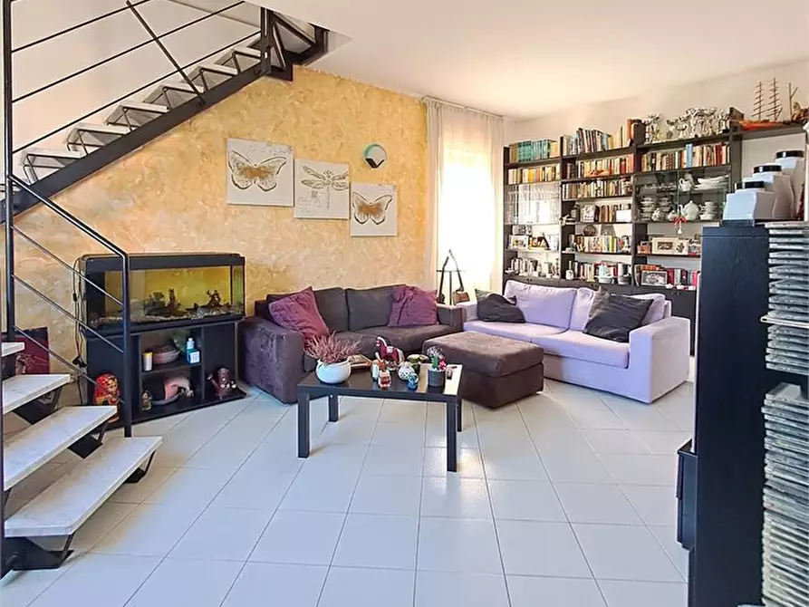 Immagine 1 di Appartamento in vendita  a Massarosa