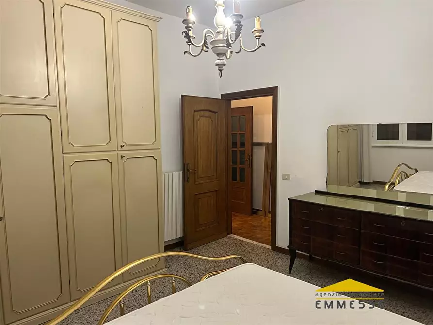 Immagine 9 di Appartamento in vendita  a Massa