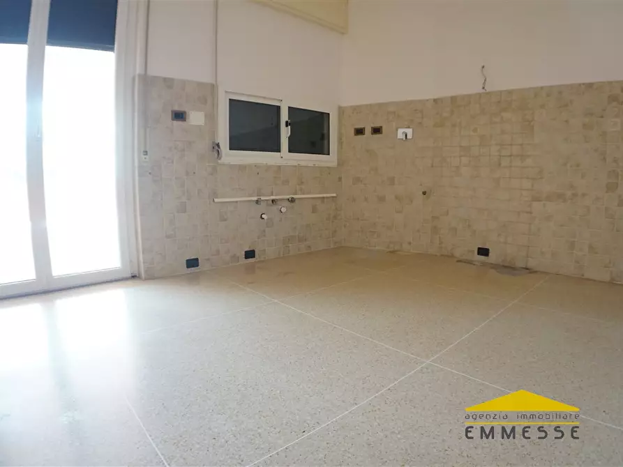 Immagine 6 di Appartamento in vendita  a Massa