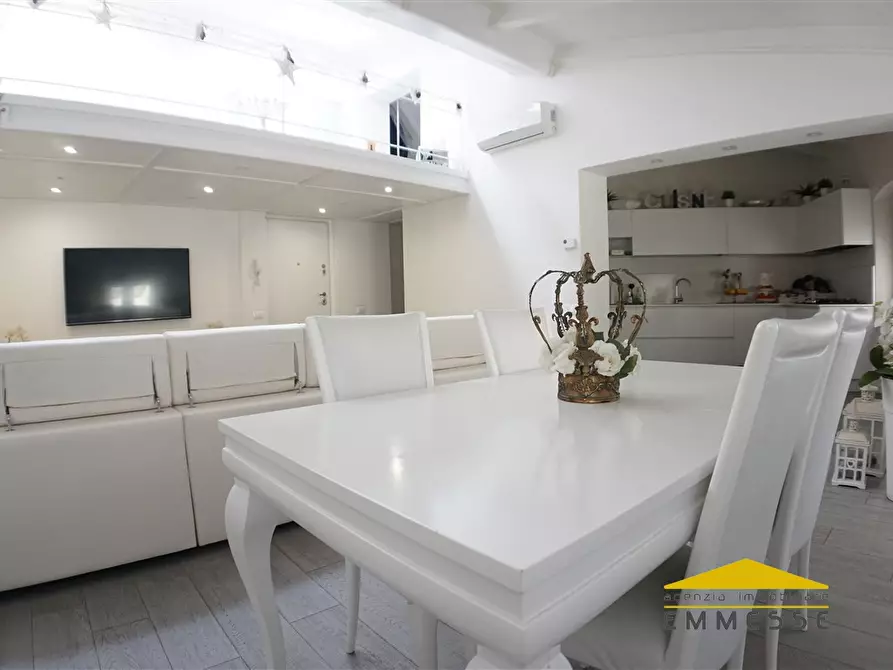 Immagine 9 di Appartamento in vendita  a Massa