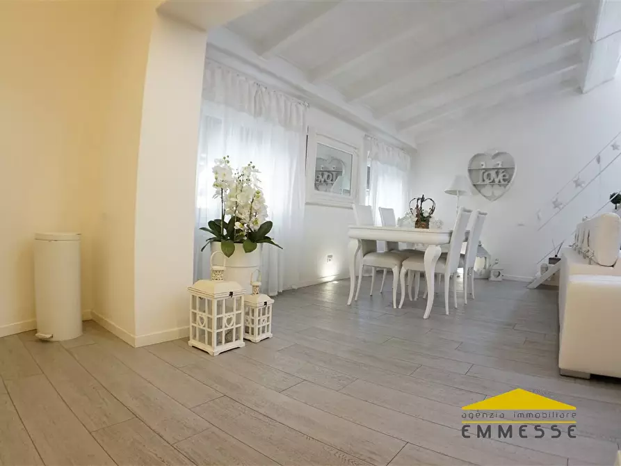 Immagine 8 di Appartamento in vendita  a Massa