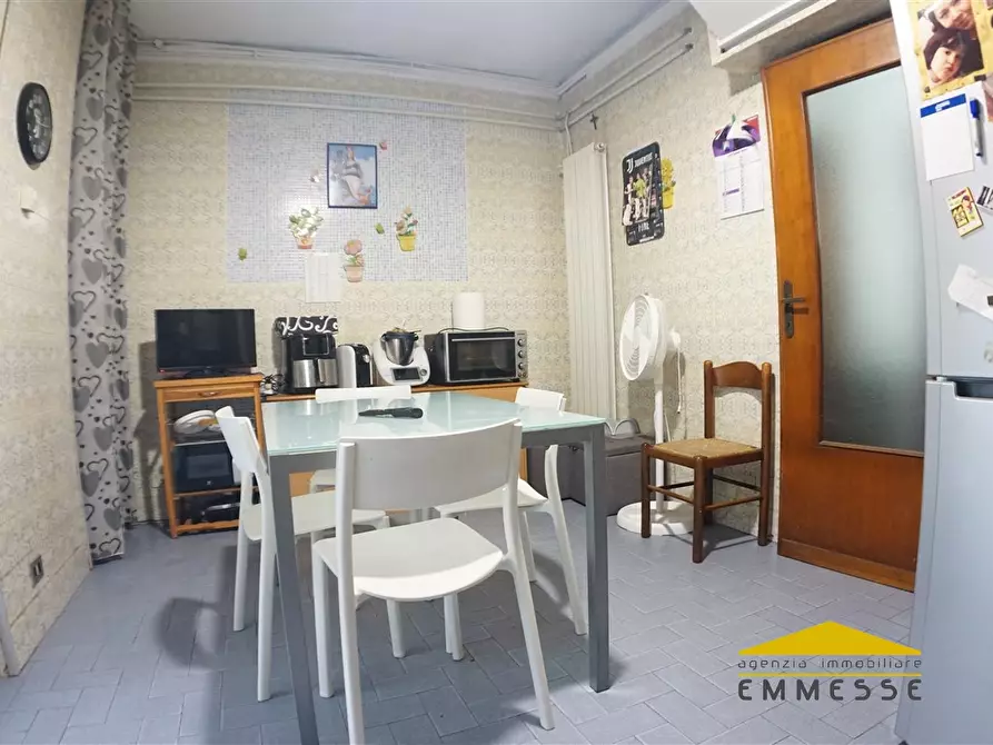 Immagine 6 di Appartamento in vendita  a Massa