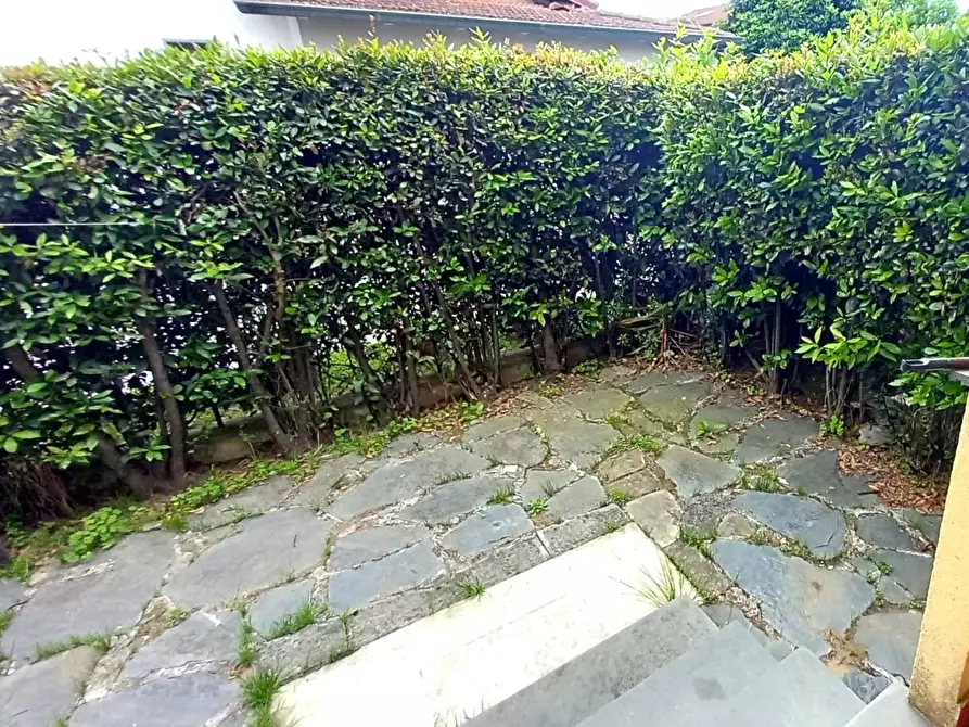 Immagine 3 di Appartamento in vendita  a Massa