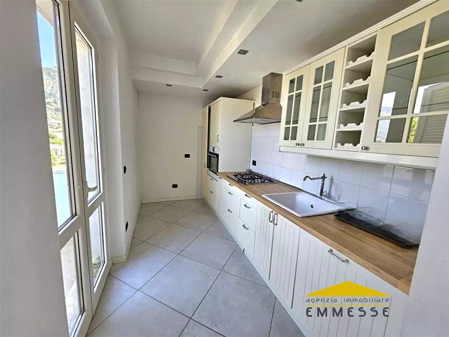 Immagine 7 di Appartamento in vendita  a Massa