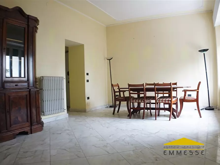 Immagine 4 di Appartamento in vendita  a Massa