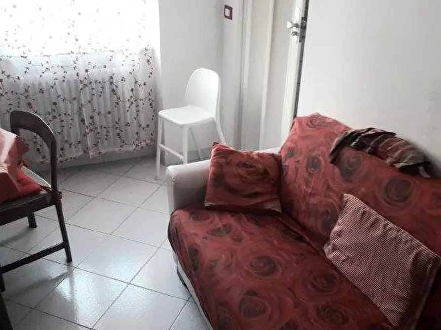 Immagine 4 di Appartamento in vendita  a Massa