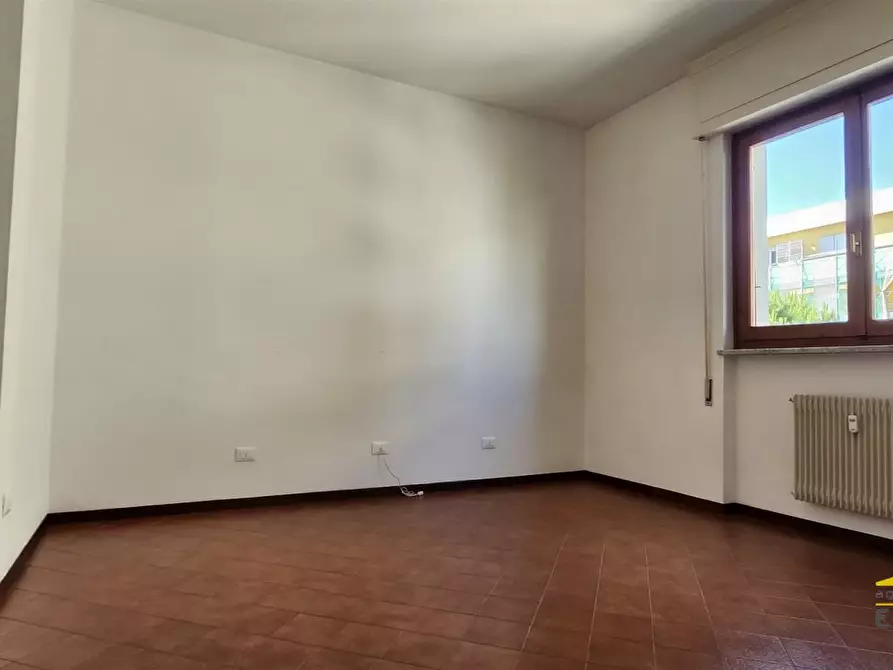 Immagine 7 di Appartamento in vendita  a Carrara