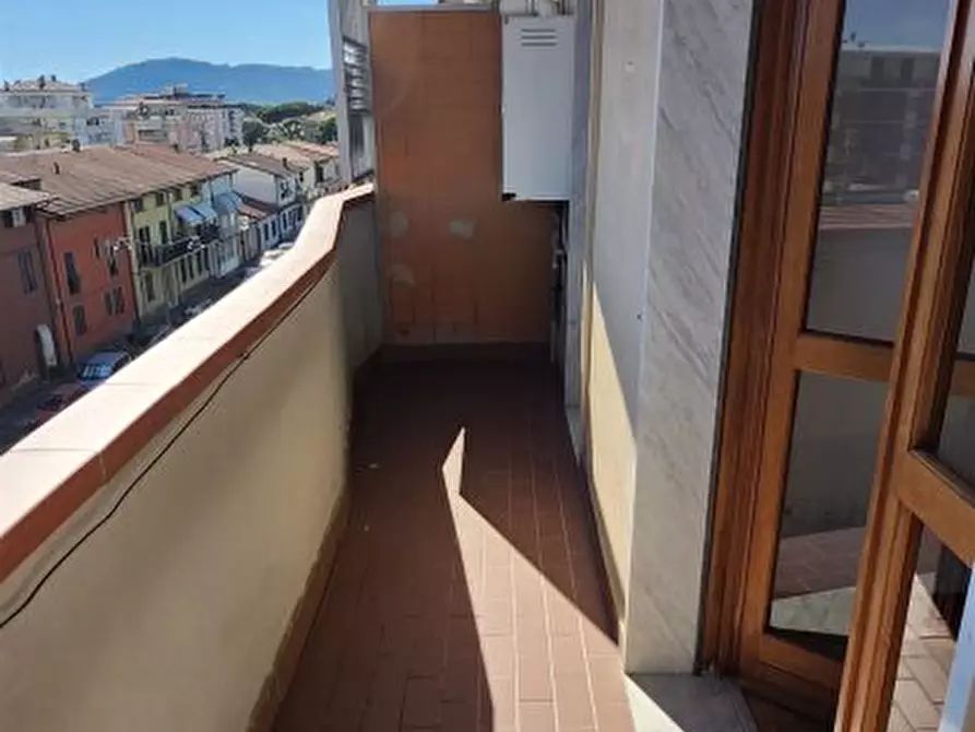 Immagine 3 di Appartamento in vendita  a Carrara