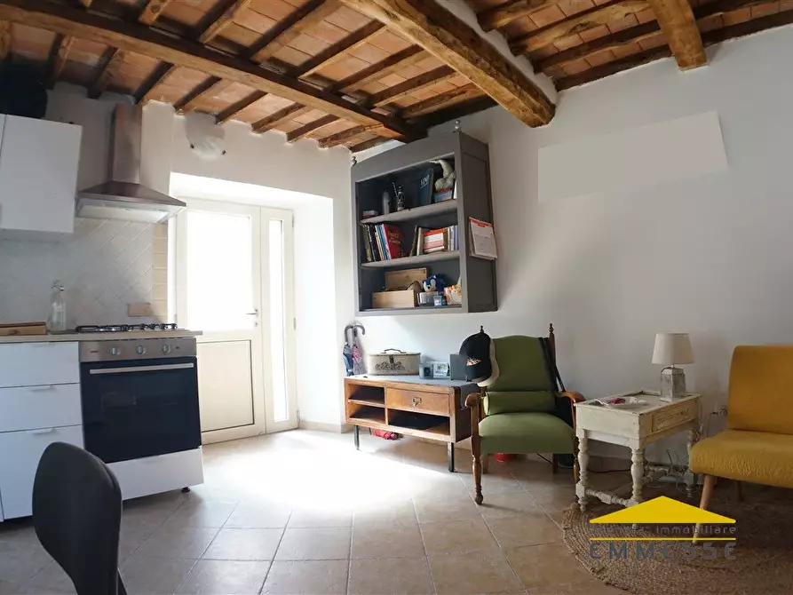 Immagine 6 di Appartamento in vendita  a Massa