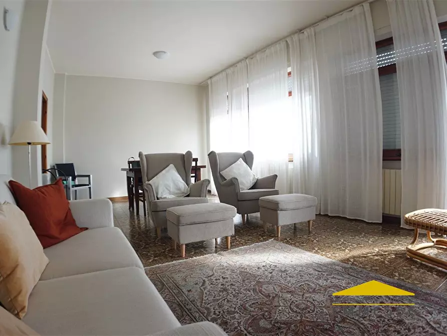 Immagine 8 di Appartamento in vendita  a Carrara