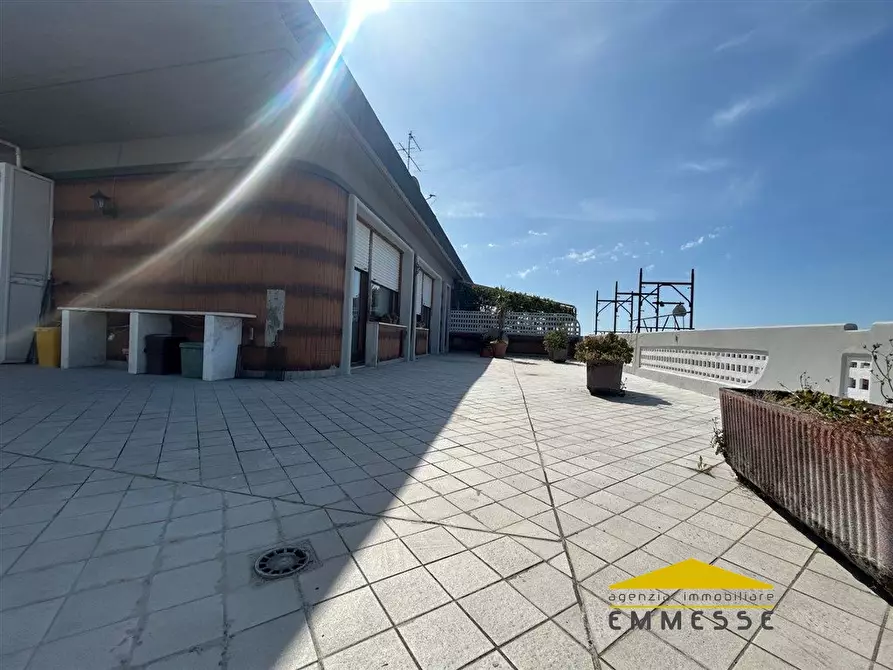 Immagine 3 di Appartamento in vendita  a Carrara