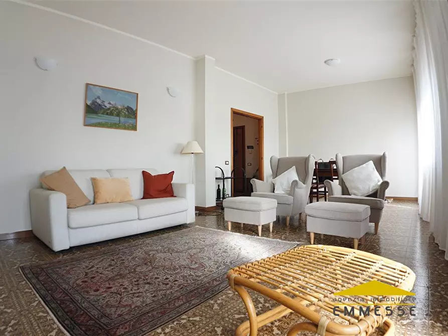 Immagine 9 di Appartamento in vendita  a Carrara