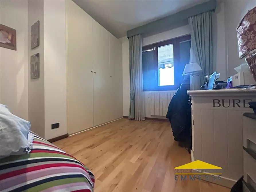Immagine 10 di Appartamento in vendita  a Massa