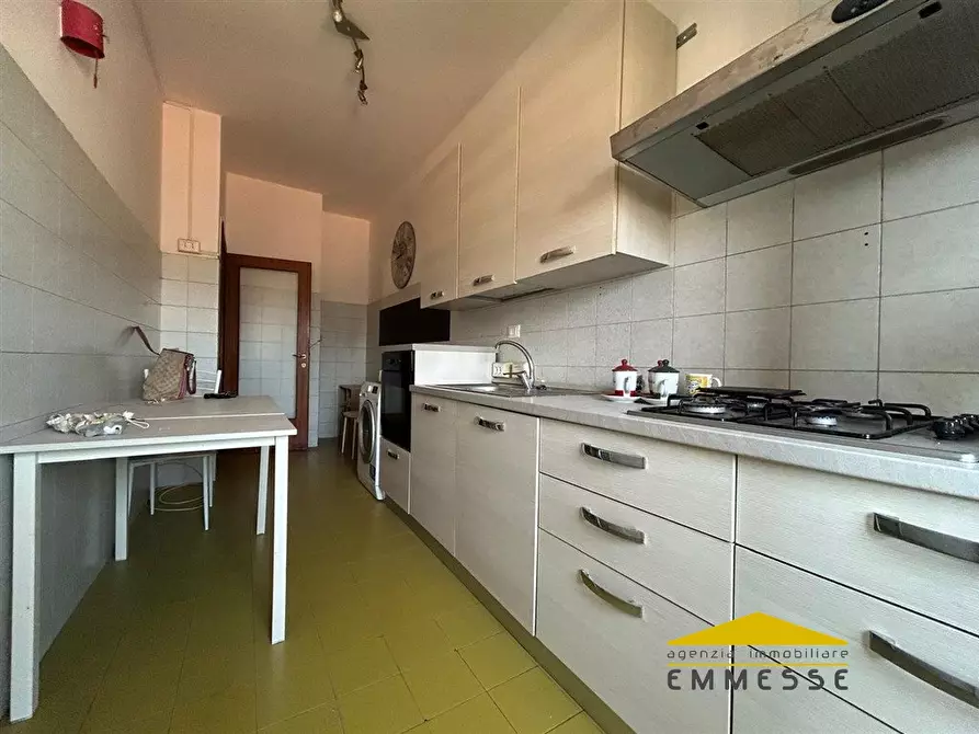 Immagine 7 di Appartamento in vendita  a Carrara