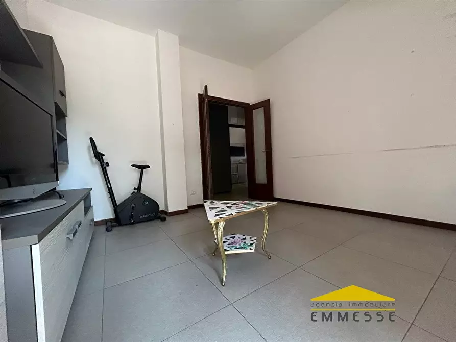 Immagine 3 di Appartamento in vendita  a Carrara