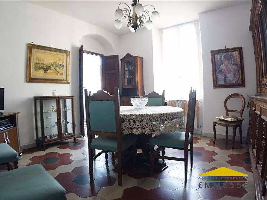 Immagine 2 di Appartamento in vendita  a Carrara