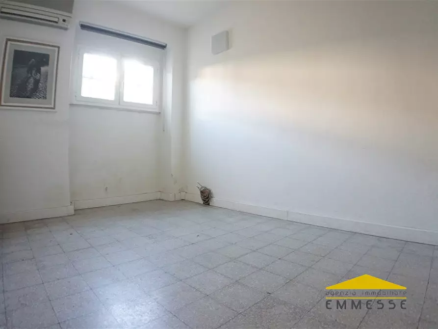 Immagine 10 di Appartamento in vendita  a Massa