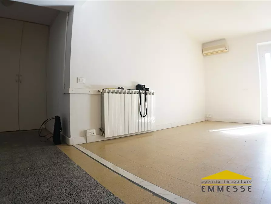 Immagine 5 di Appartamento in vendita  a Massa