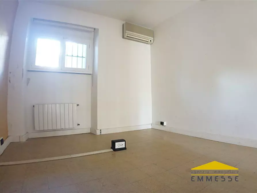 Immagine 9 di Appartamento in vendita  a Massa