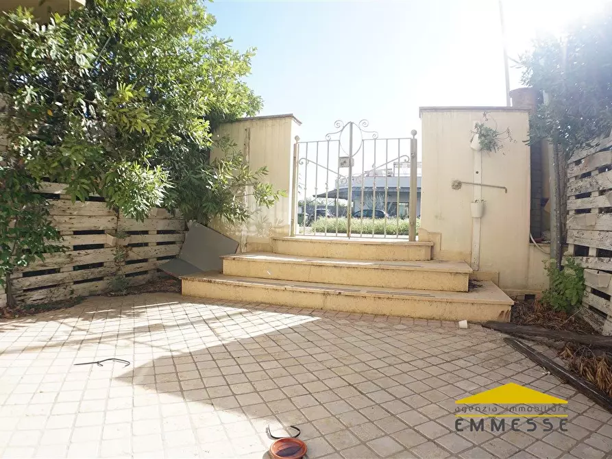 Immagine 1 di Appartamento in vendita  a Massa