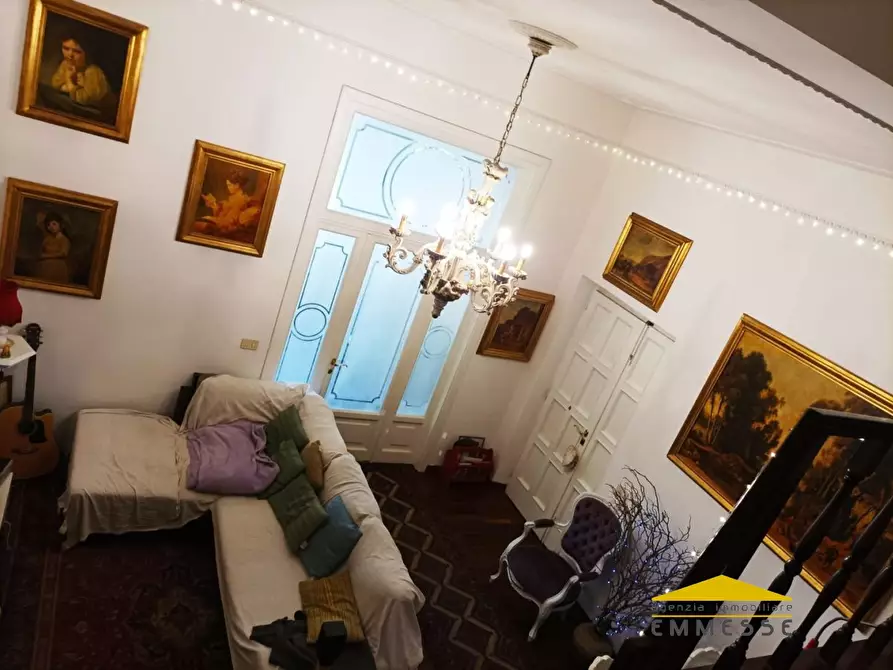 Immagine 2 di Appartamento in vendita  a Massa