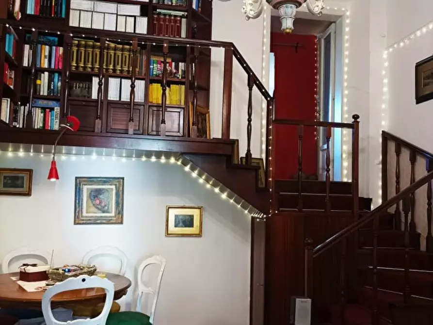 Immagine 1 di Appartamento in vendita  a Massa