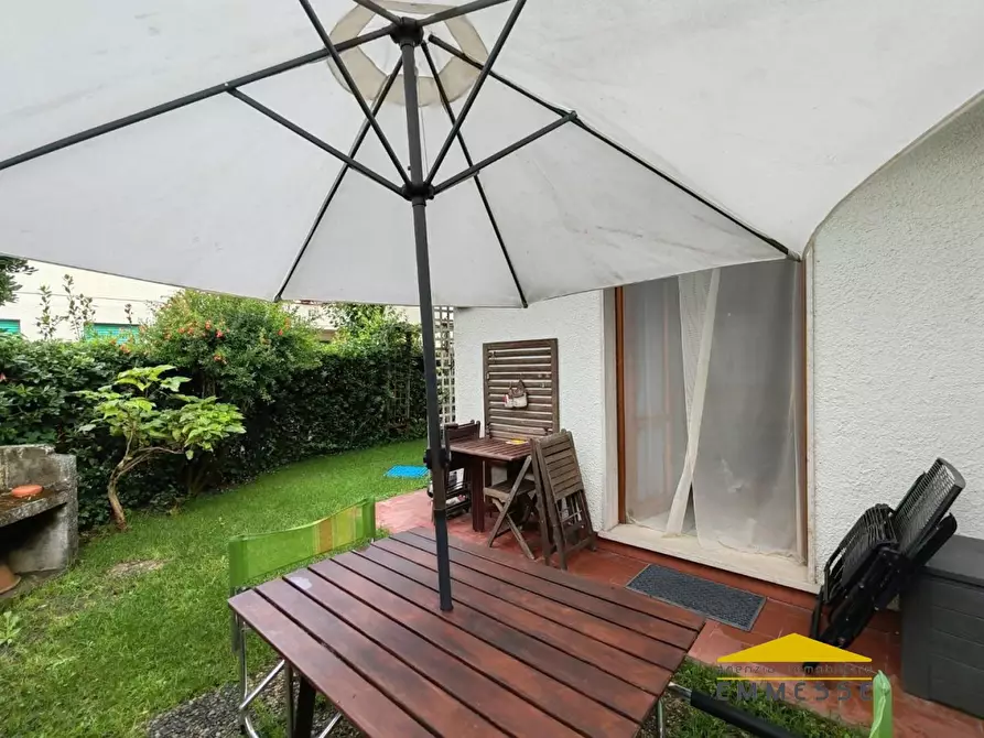 Immagine 3 di Appartamento in vendita  a Massa