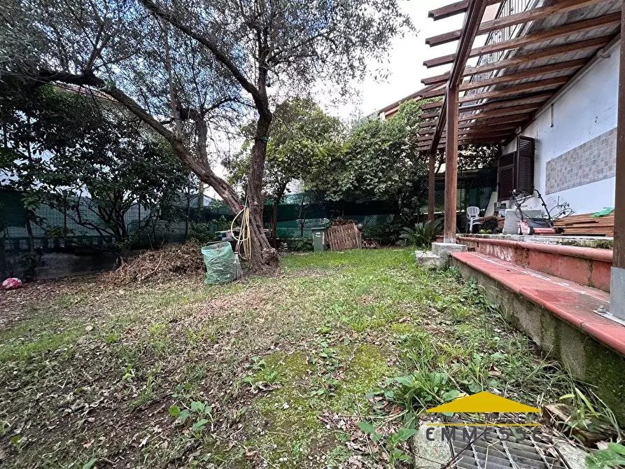 Immagine 3 di Appartamento in vendita  a Massa