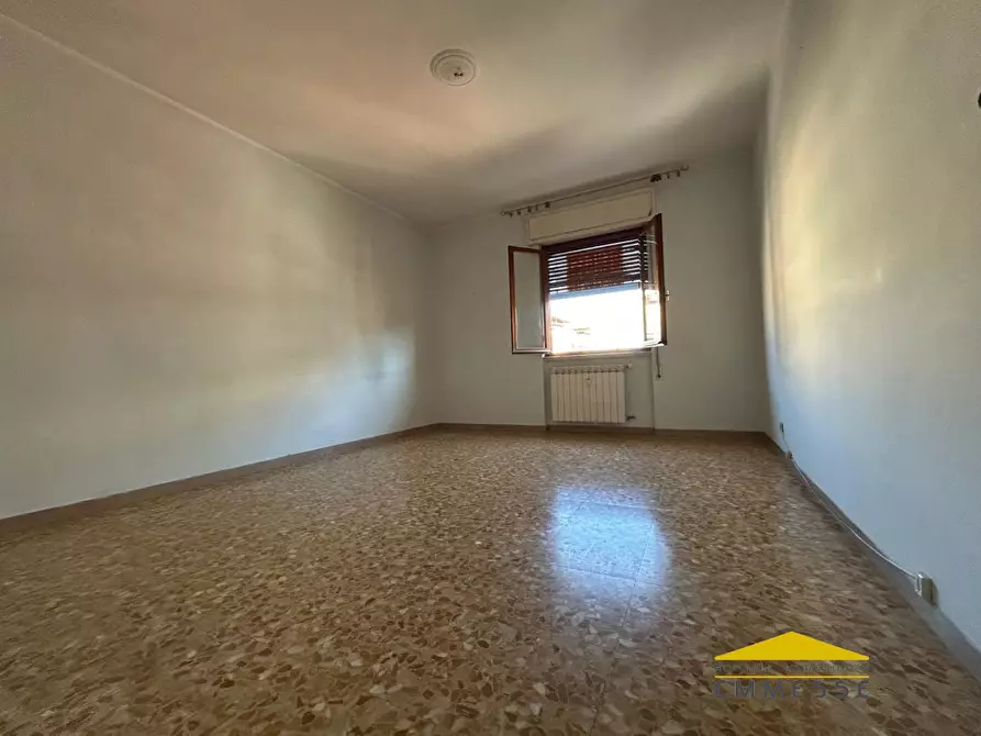 Immagine 9 di Appartamento in vendita  a Carrara