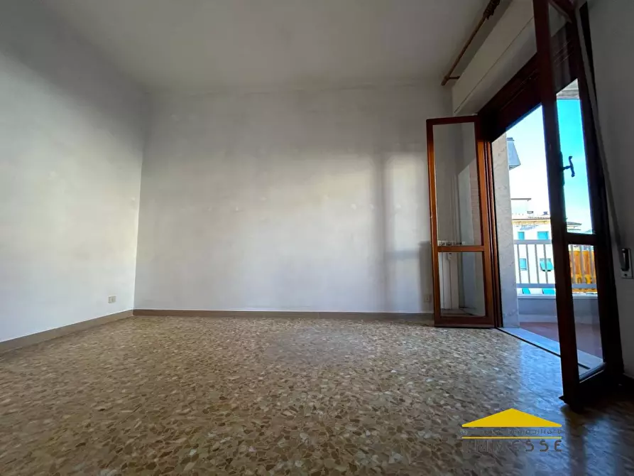 Immagine 8 di Appartamento in vendita  a Carrara