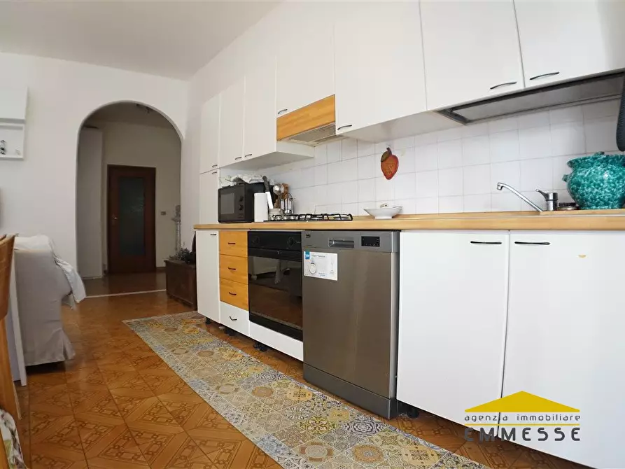 Immagine 8 di Appartamento in vendita  a Massa