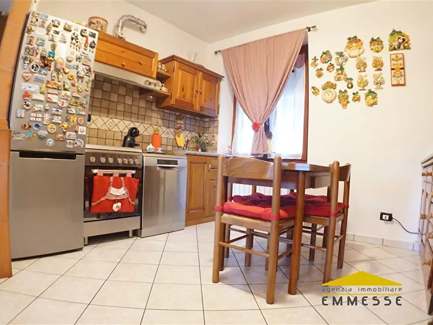 Immagine 3 di Appartamento in vendita  a Massa