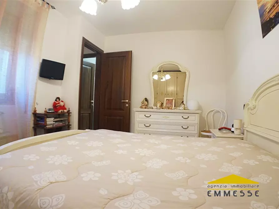 Immagine 9 di Appartamento in vendita  a Massa