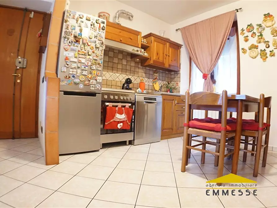 Immagine 4 di Appartamento in vendita  a Massa