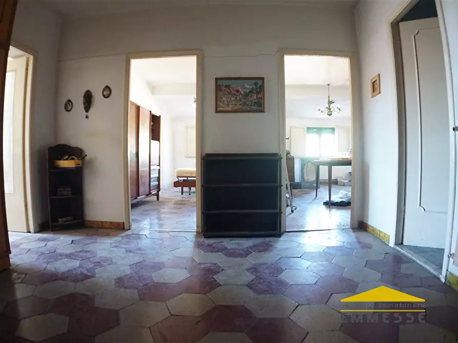 Immagine 3 di Appartamento in vendita  a Carrara