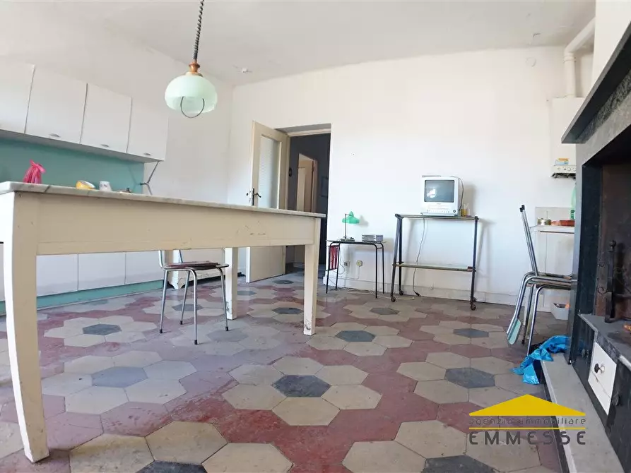 Immagine 7 di Appartamento in vendita  a Carrara