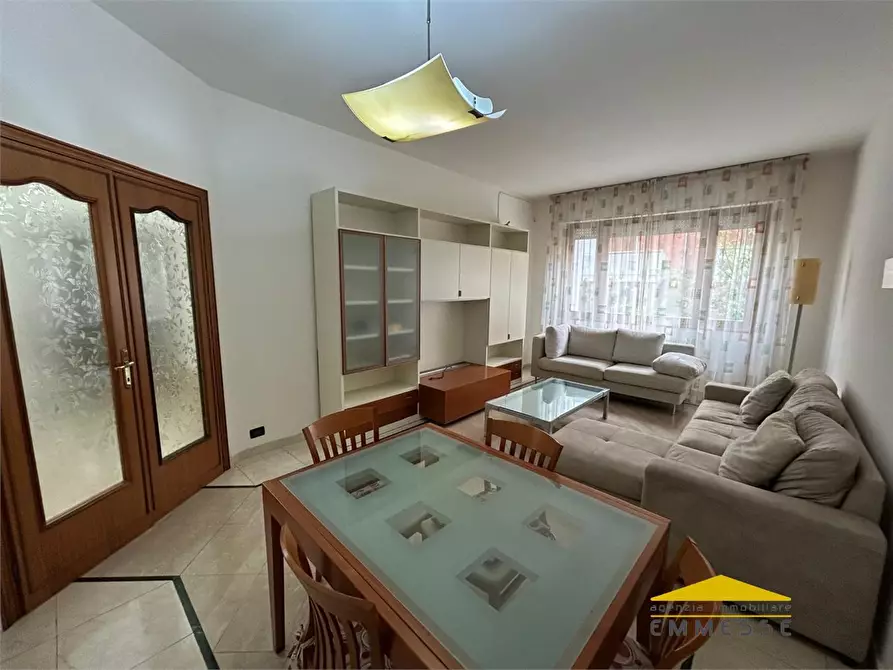 Immagine 2 di Appartamento in vendita  a Carrara