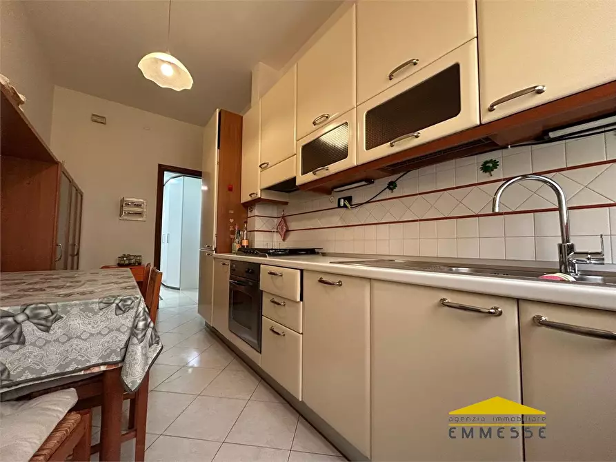 Immagine 8 di Appartamento in vendita  a Carrara