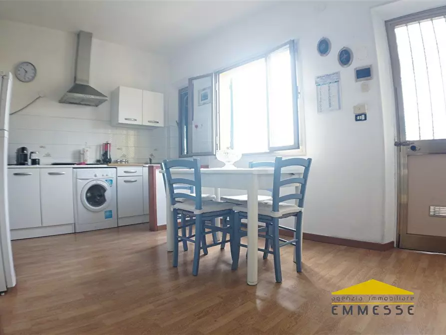 Immagine 5 di Appartamento in vendita  a Massa