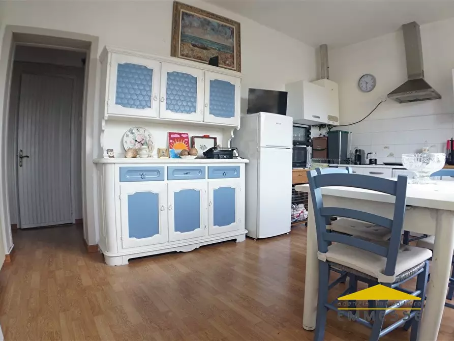 Immagine 2 di Appartamento in vendita  a Massa