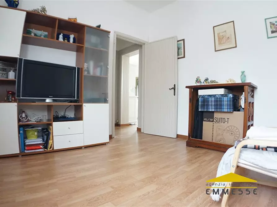 Immagine 6 di Appartamento in vendita  a Massa