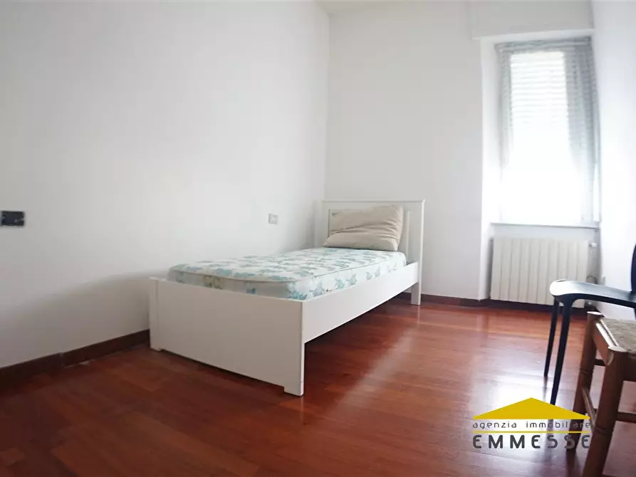 Immagine 8 di Appartamento in vendita  a Massa