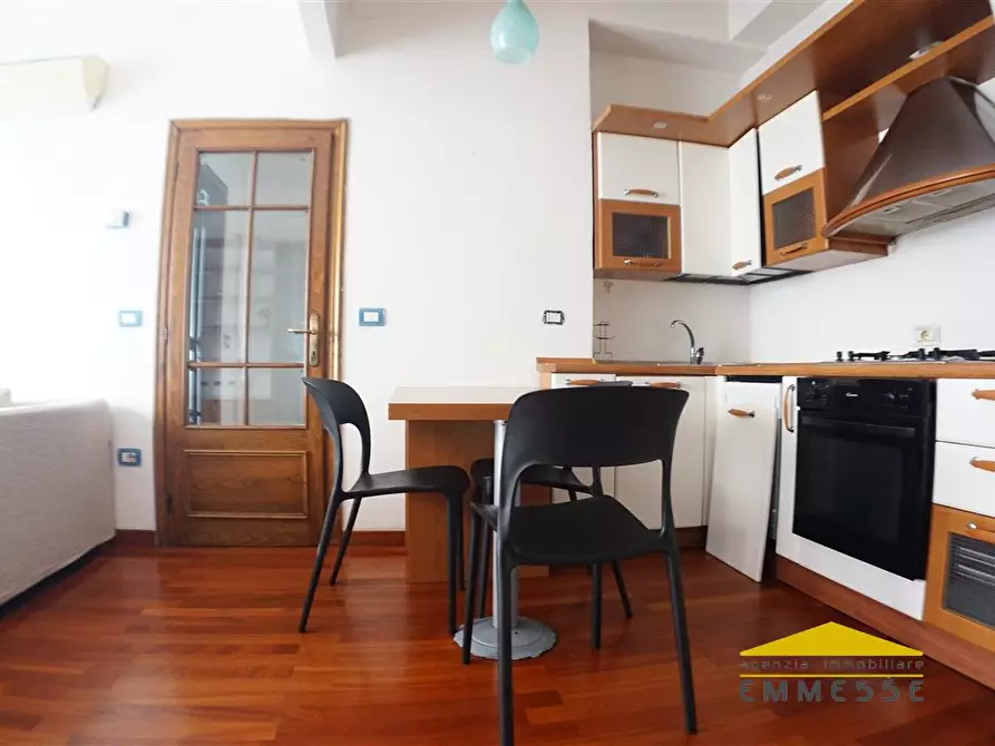 Immagine 4 di Appartamento in vendita  a Massa