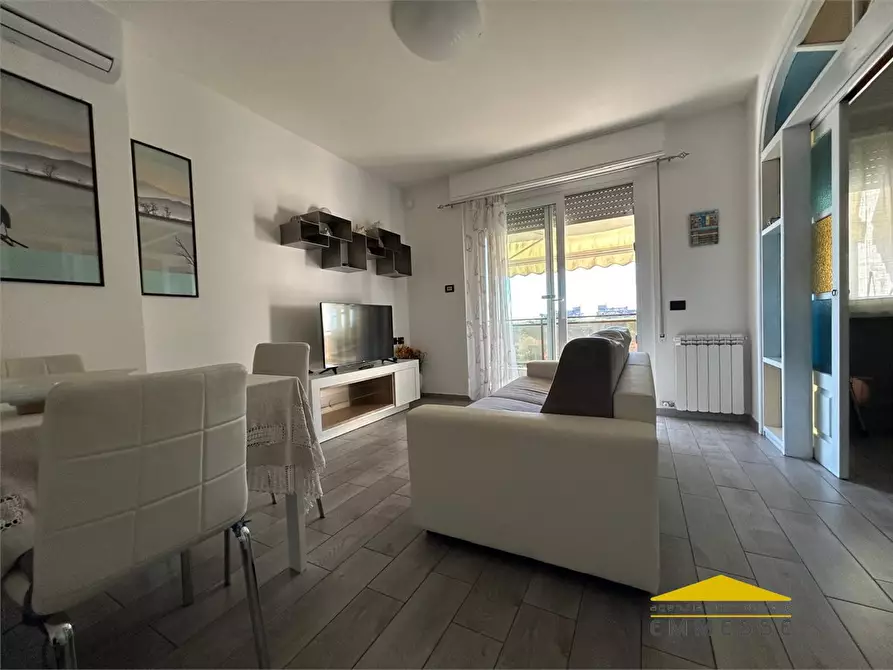 Immagine 5 di Appartamento in vendita  a Carrara