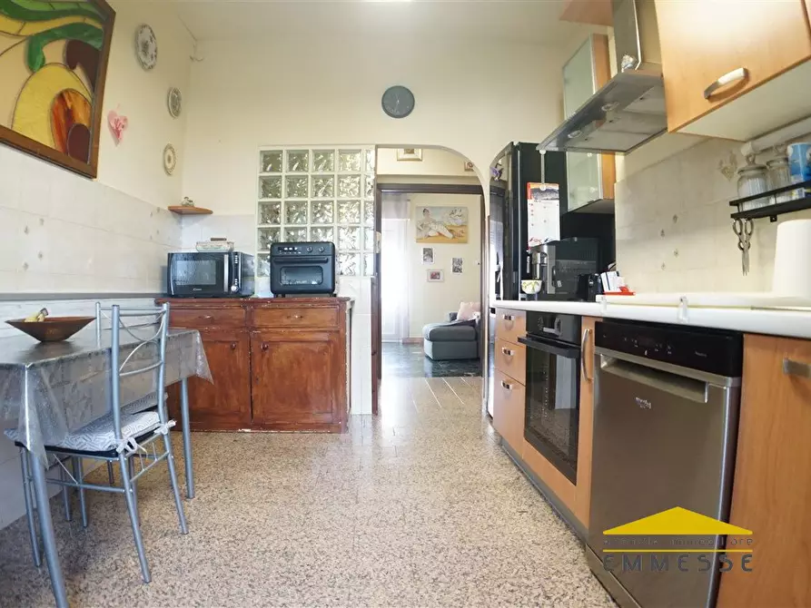 Immagine 7 di Appartamento in vendita  a Montignoso