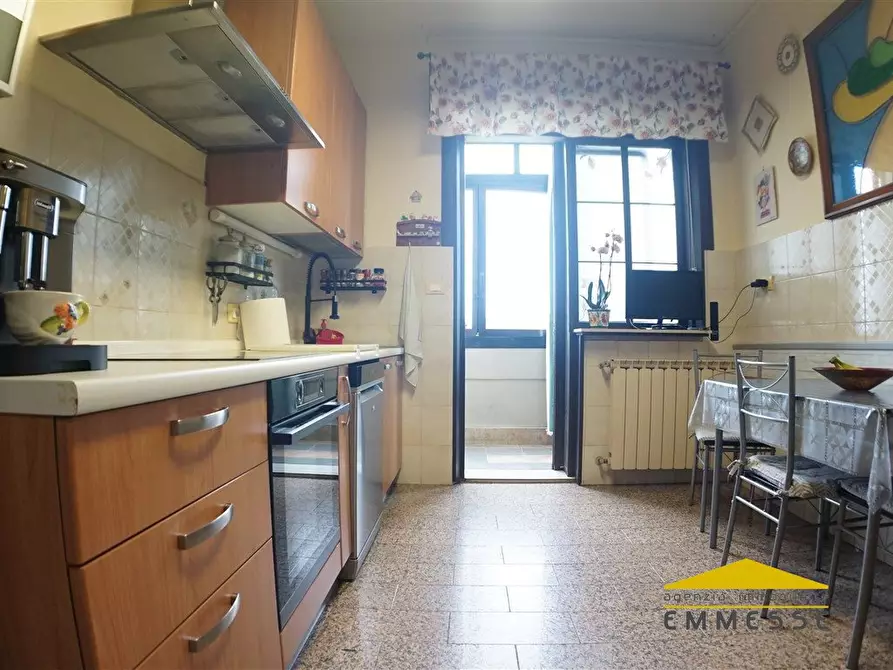 Immagine 8 di Appartamento in vendita  a Montignoso