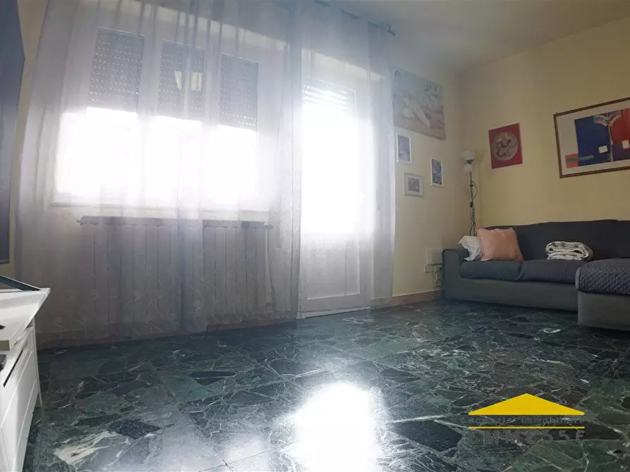 Immagine 4 di Appartamento in vendita  a Montignoso