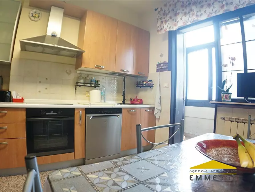 Immagine 6 di Appartamento in vendita  a Montignoso