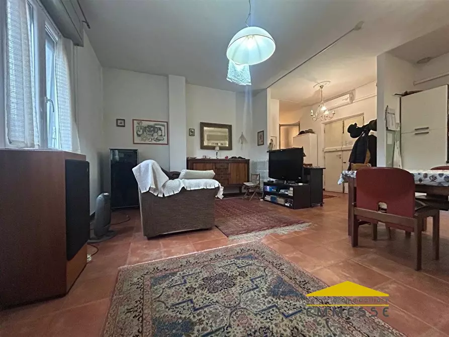 Immagine 5 di Appartamento in vendita  a Carrara