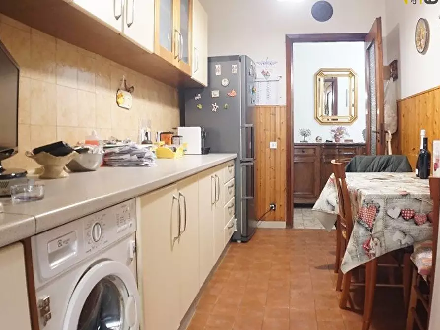 Immagine 6 di Appartamento in vendita  a Massa